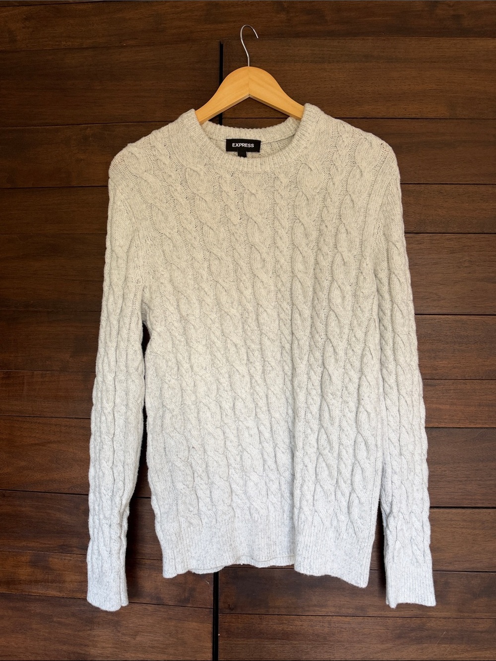 Express Men’s Cable Knit Crewneck Sweater in Light gray